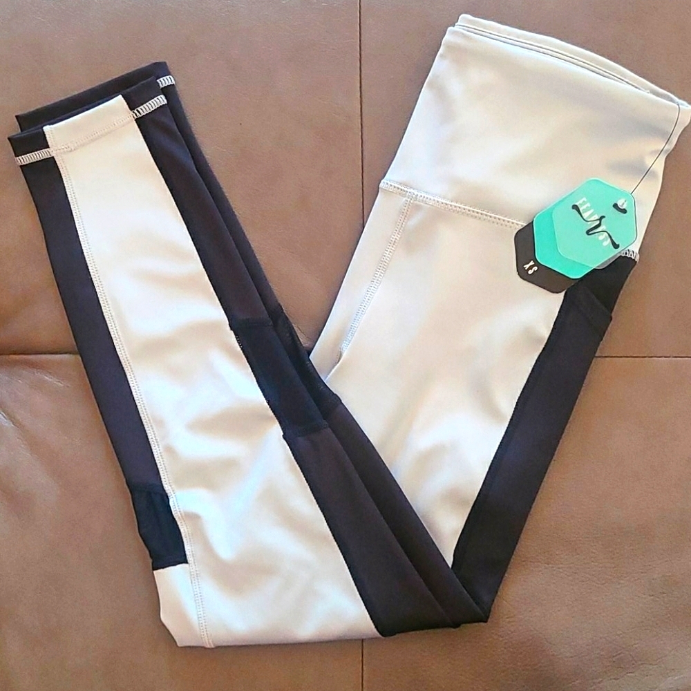 NWT LulaRoe Fearless Crop Fitness Leggings Size XS